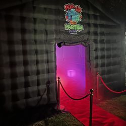 Pop Up Parties HTX - VIP Inflatable Nightclub Package With Party Lights, Bluetooth Speaker, Fog Machine and More!