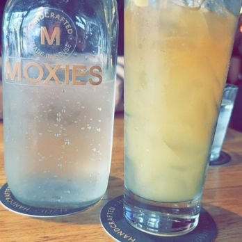 Moxies - Mai tai and sparkling water - Lounges Near Me - Miami, Florida Moxies - Mai tai and sparkling water - Lounges Near Me - Miami, Florida