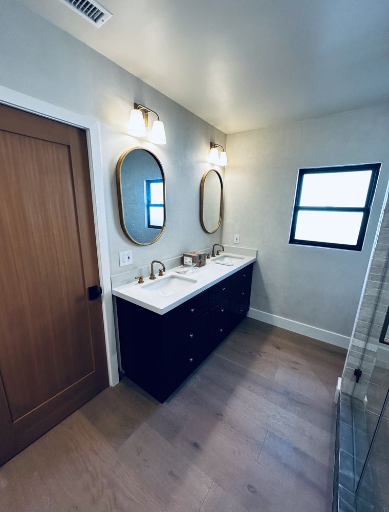 Slide of Artisan & Co.