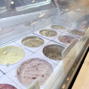 Haagen-Dazs San Tan Village - Juice Bars & Smoothies Near Me - Gilbert, Arizona