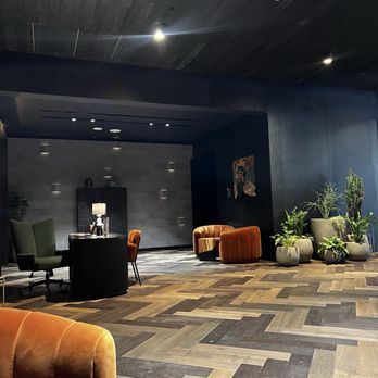 Thompson Austin, by Hyatt - Hotels Near Me - Austin, Texas