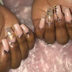 Custom neutral color with designer Let's be fashionable late.