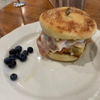 Bernie's - Breakfast sandwich - American Near Me - East Grand Forks, Minnesota
