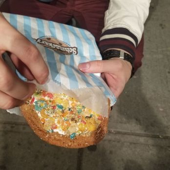 Schmackary's - Fruity pebbles fluff - Desserts Near Me - New York, New York Schmackary's - Fruity pebbles fluff - Desserts Near Me - New York, New York