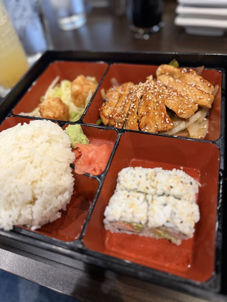 Social spots from Takashi Bistro