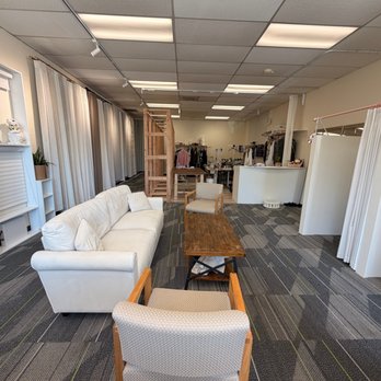 Cindy Alteration - 店铺概览 - Sewing & Alterations Near Me - Kirkland, Washington Cindy Alteration - 店铺概览 - Sewing & Alterations Near Me - Kirkland, Washington