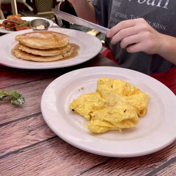 Cody's La Jolla - Pancakes, eggs, bacon - Breakfast & Brunch Near Me - La Jolla, California