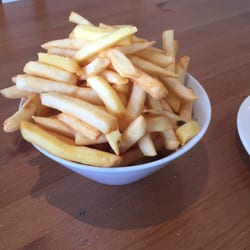 Balaklava Cafe - A small?!?!?!?!? Chips! Wow