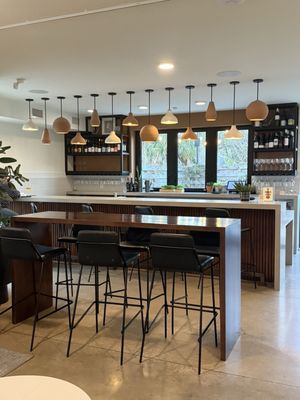 Padre's Wine Shop + Bar by null