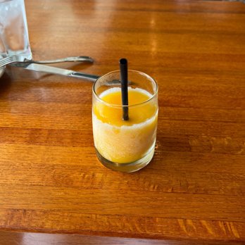 Hudson House - Frozen Bellini - Seafood Near Me - Addison, Texas