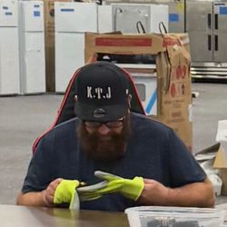 Appliance Mart - The only Employee who wouldn't help. Said the marketing team made the post. They made a mistake.
