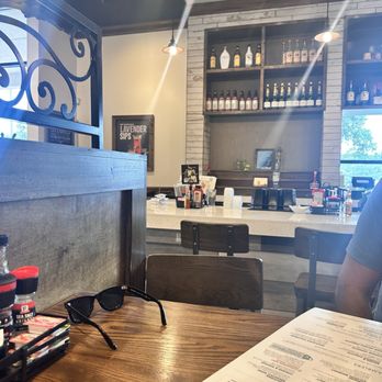 Another Broken Egg Cafe - American Near Me - Austin, Texas