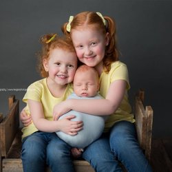 Teagan Photography - Newborn photos with redheads