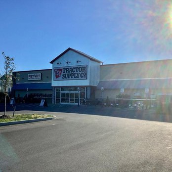 Garden Center at Tractor Supply - Nurseries & Gardening Near Me - Indianapolis, Indiana Garden Center at Tractor Supply - Nurseries & Gardening Near Me - Indianapolis, Indiana