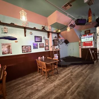Powell's Steamer Co. & Pub - Interior shot toward the front. - Seafood Near Me - Placerville, California