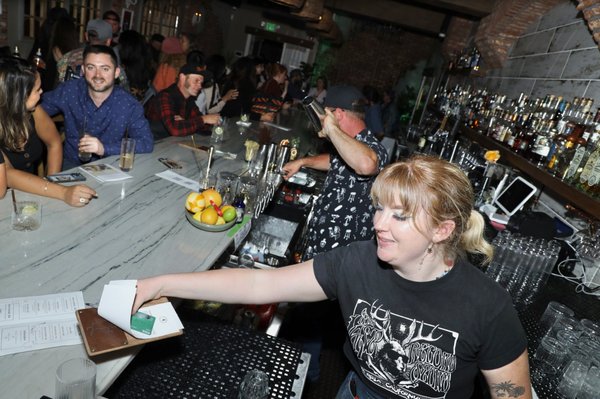 Third Pig Bar by null