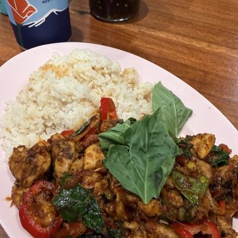 Lunette - Spicy Lemongrass Chicken - Cambodian Near Me - San Francisco, California Lunette - Spicy Lemongrass Chicken - Cambodian Near Me - San Francisco, California