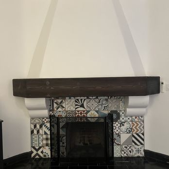 Ingleside Estate - Fireplace in bungalow - Hotels Near Me - Palm Springs, California Ingleside Estate - Fireplace in bungalow - Hotels Near Me - Palm Springs, California