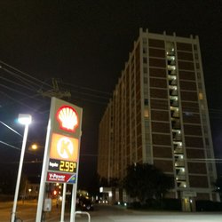 Shell - This place is a shell of what it used to be