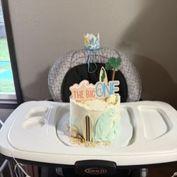 Stanwood Cupcakes - Baby's 1st birthday surfs up smash cake. So delicious