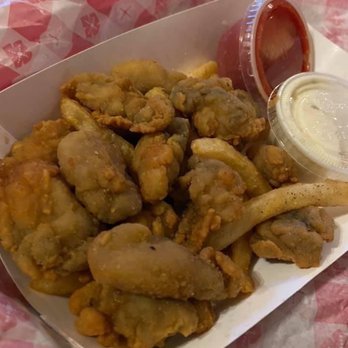 Big Chief Drive-In - Fried Oyster Basket - Burgers Near Me - Glencoe, Alabama