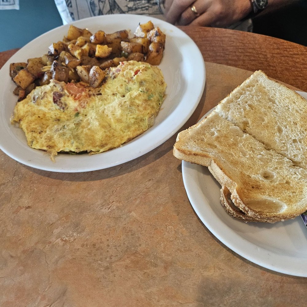 Keno's Restaurant - 3-Egg Omelet - American Near Me - Anaheim, California Keno's Restaurant - 3-Egg Omelet - American Near Me - Anaheim, California