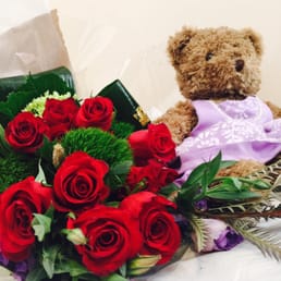 Beautiful flowers were delivered within 2 hrs after ordering on the valentine's day. Beautiful flowers were delivered within 2 hrs after ordering on the valentine's day.