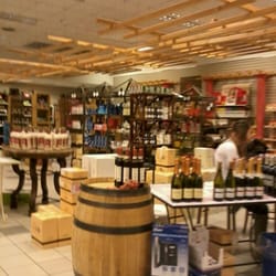 Naval Station at Sigonella - Wine tasting, gourmet foods, treats