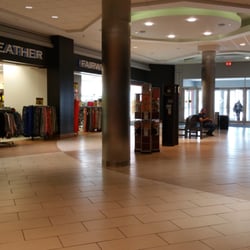 Citi Plaza - Southside of King & Clarence street. Fairweather and The Gentlemen's Barber.