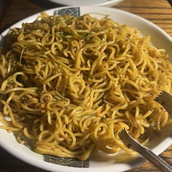 Lineage - Garlic Szechuan Noodles - Asian Fusion Near Me - Wailea, Hawaii Lineage - Garlic Szechuan Noodles - Asian Fusion Near Me - Wailea, Hawaii