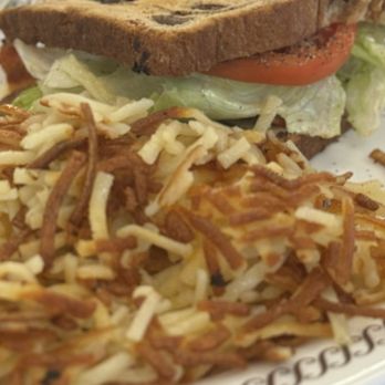 Waffle House - BLT on Raisin Toast - Breakfast & Brunch Near Me - Franklin, Tennessee