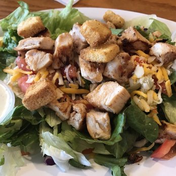 Amy's Cafe - Grilled chicken salad platter - New American Near Me - Falmouth, Virginia