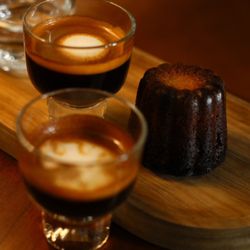 Plantoem - Excellent Macchiato coffee and canelé pastry at Plantoem Café in Kaimuki Honolulu Hawaii