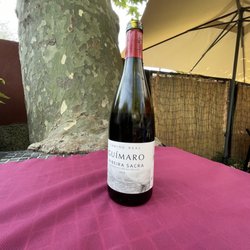 Trespés - Vino elegido. Muy bueno, mencía de la zona de Ribeira Sacra, donde estamos.