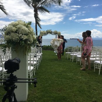 Hi Level Media - Slider set up for a hilarious pre-ceremony shot. - Video/Film Production Near Me Hi Level Media - Slider set up for a hilarious pre-ceremony shot. - Video/Film Production Near Me