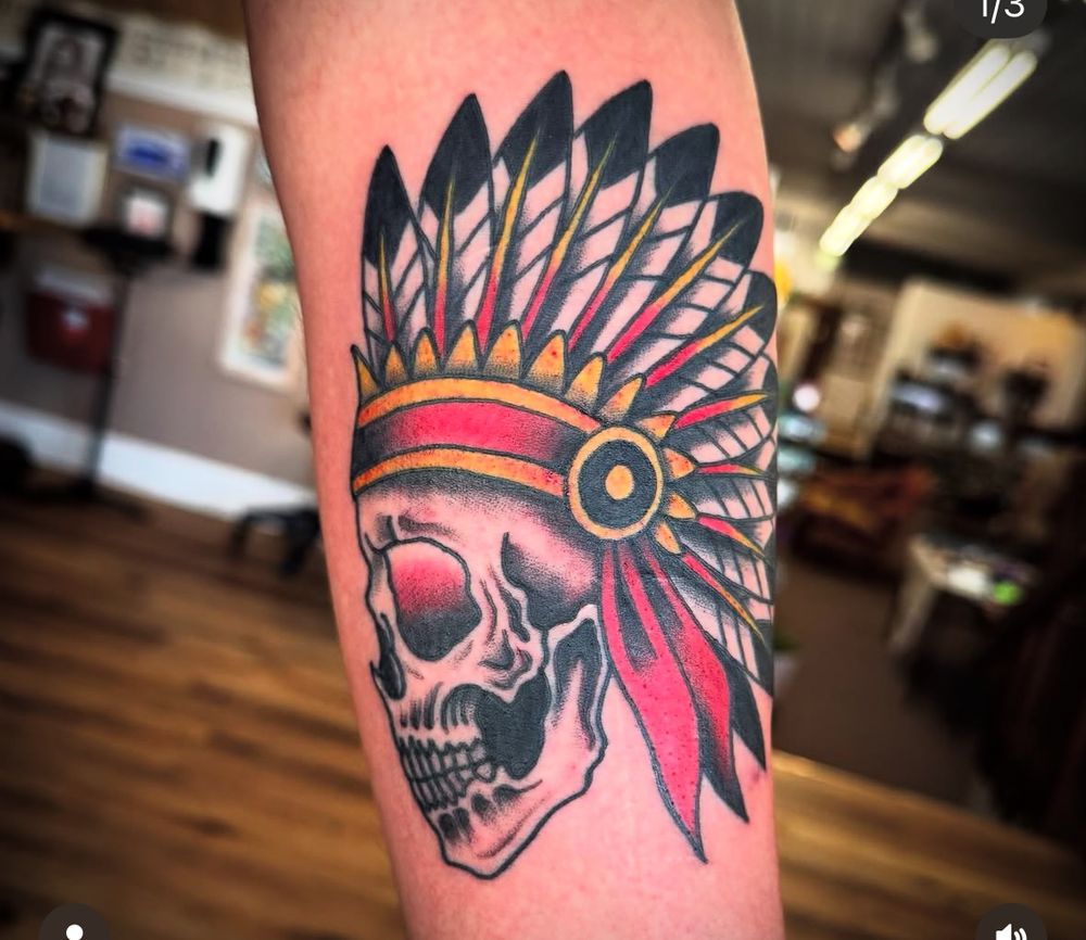 Deadleaf Tattoos Logo