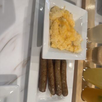 Keke's Breakfast Cafe - Cheese grits and sausage as sides - Breakfast & Brunch Near Me - Sunnyvale, California Keke's Breakfast Cafe - Cheese grits and sausage as sides - Breakfast & Brunch Near Me - Sunnyvale, California