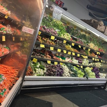 Berkeley Bowl Marketplace - Fresh vegetables - Grocery Near Me - Berkeley, California Berkeley Bowl Marketplace - Fresh vegetables - Grocery Near Me - Berkeley, California
