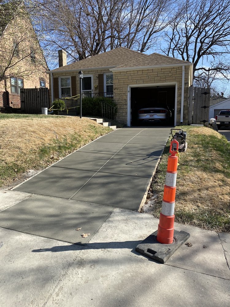 CHAVEZ CONCRETE CONSTRUCTION Updated April 2024 Lincoln, Nebraska