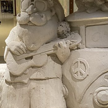 SeaGuini - Opal Sands Resort - Santa sand sculpture - New American Near Me - Clearwater, Florida SeaGuini - Opal Sands Resort - Santa sand sculpture - New American Near Me - Clearwater, Florida
