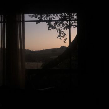 Kindred Oak Farm - Sunrise in Paso Robles - Bed & Breakfast Near Me - Paso Robles, California Kindred Oak Farm - Sunrise in Paso Robles - Bed & Breakfast Near Me - Paso Robles, California