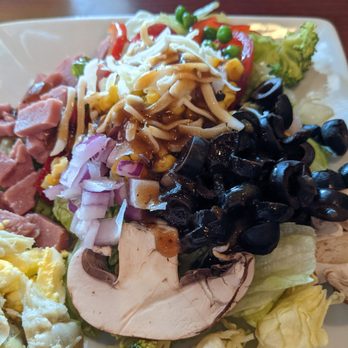 Ruby Tuesday - American Near Me - Denver, Colorado