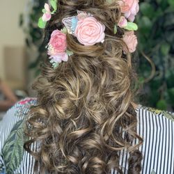 Leaf's Hair Lounge
