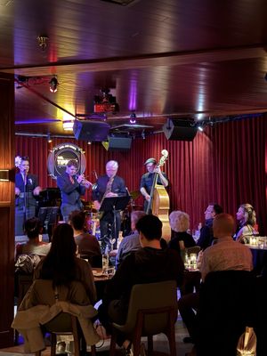 Mr. Tipple's Jazz Club by null