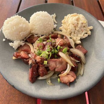 Aloha Mixed Plate - Smoked pork - Hawaiian Near Me - Lahaina, Hawaii