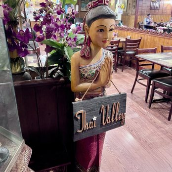 Thai Valley - Interior Decor - Thai Near Me - Chatsworth, California