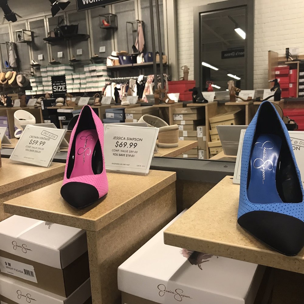 DSW - All glossy - Shoe Stores Near Me - Saint Louis Park, Minnesota DSW - All glossy - Shoe Stores Near Me - Saint Louis Park, Minnesota