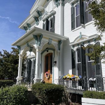 Tillinghast manor Bed and Brunch - Bed & Breakfast Near Me - Ovid, New York