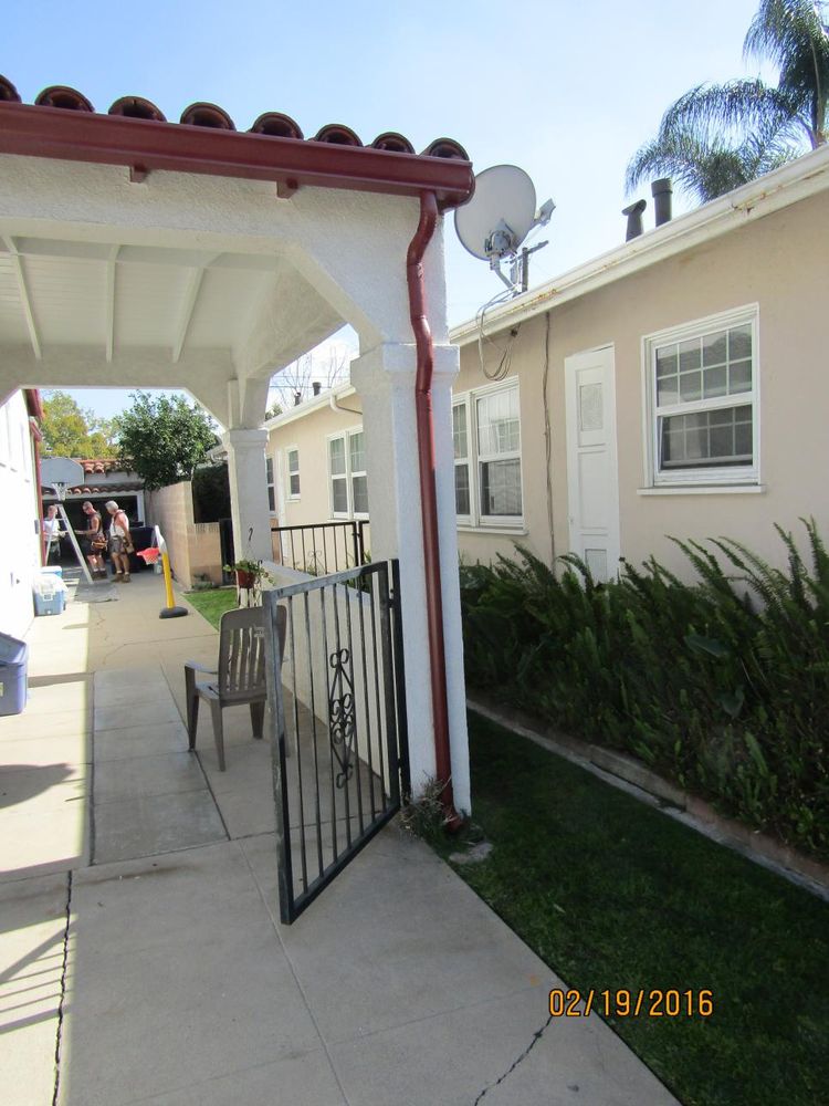 Slide of Orange County Gutter