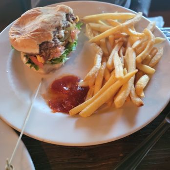 CJ Blacks - Cheeseburger - Bars Near Me - Davie, Florida CJ Blacks - Cheeseburger - Bars Near Me - Davie, Florida